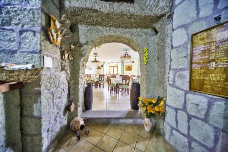 Offerte Hotel Villa Cimmentorosso | Forio | Categoria 3 stelle | Entrata Hotel Villa Cimmento Rosso-Forio-Isola d'Ischia